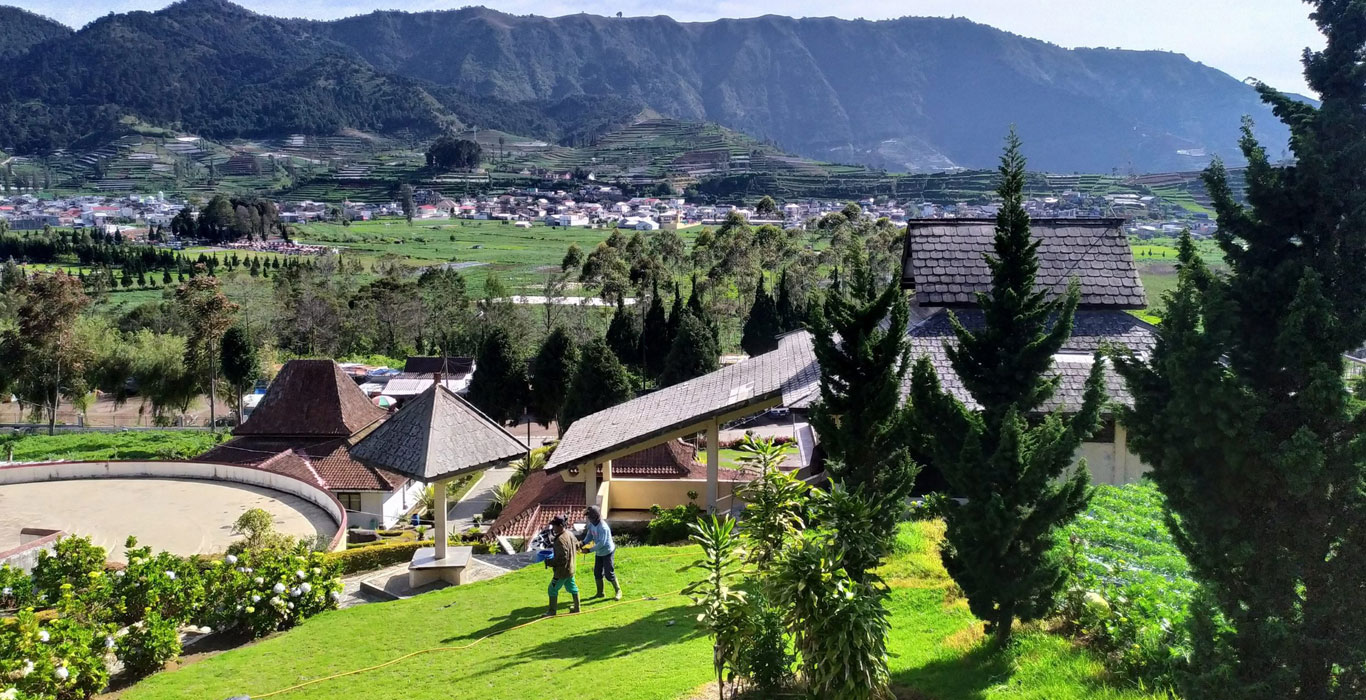 Paket-Wisata-Dieng-dari-Bandung-Murah-dan-Terbaik